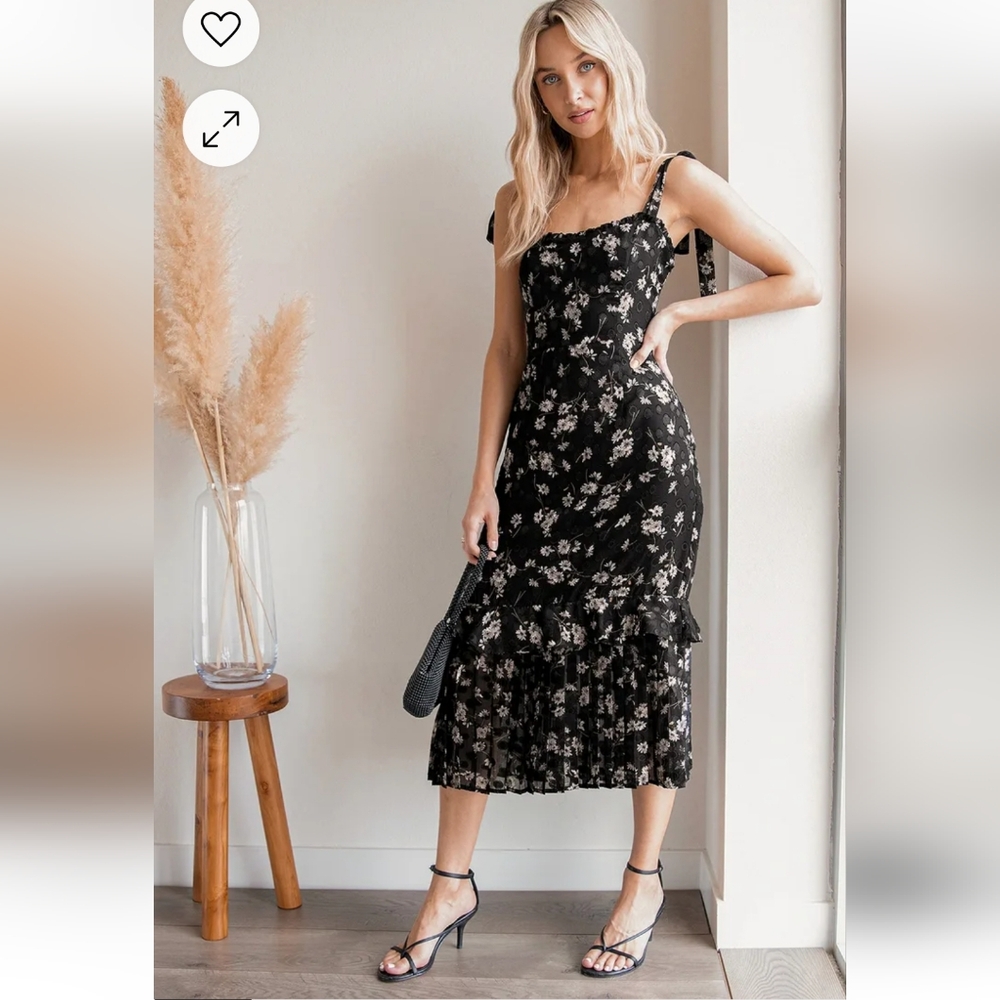 LuLu's Terrace Views Black Floral Print Tiered Midi Dress size small